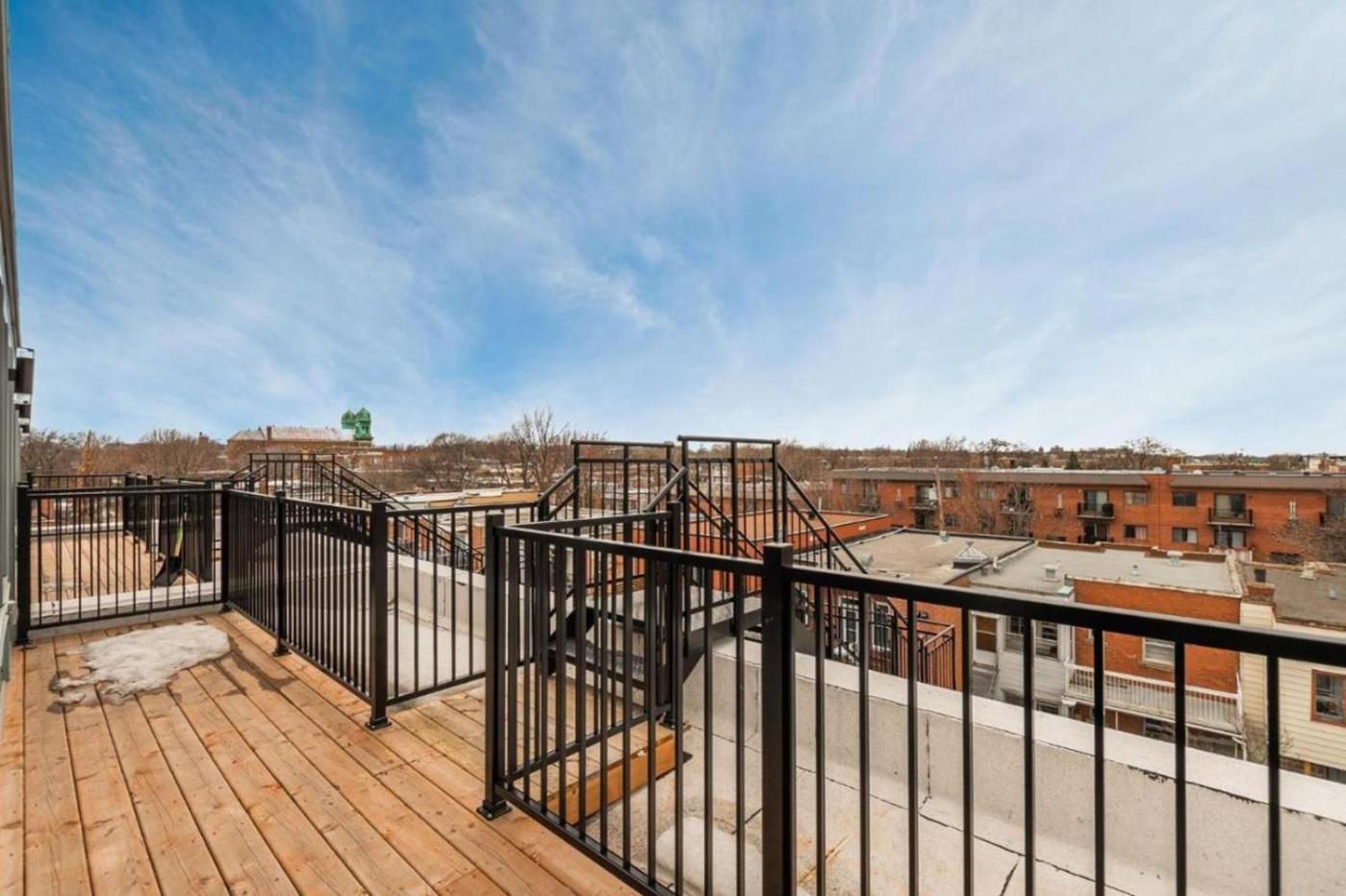 Appartement Big 2 Bedroom On 2 Floors - 1907 Montréal