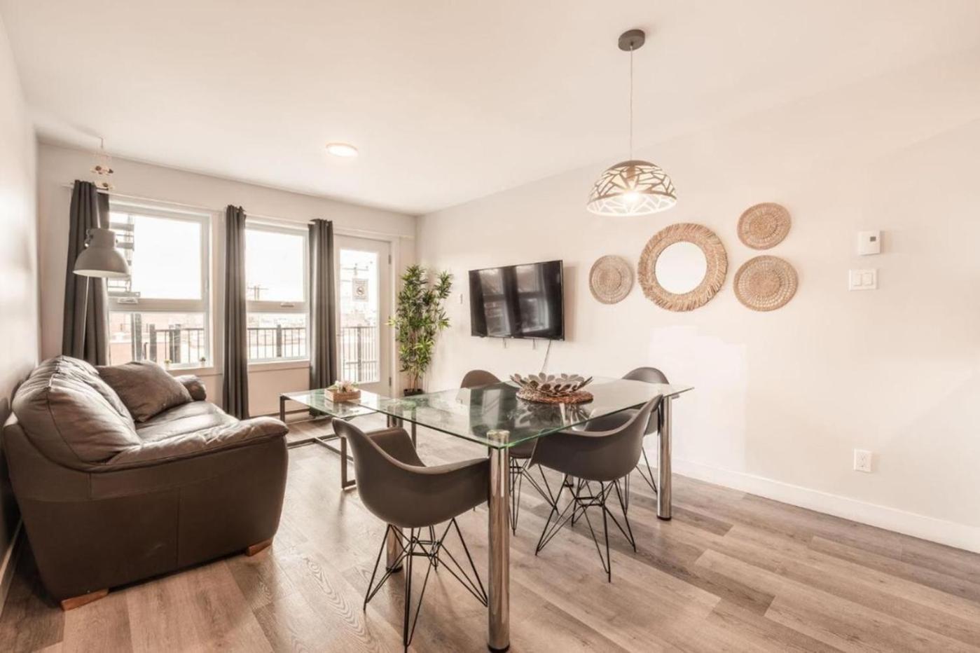 Big 2 Bedroom On 2 Floors - 1907 Montreal