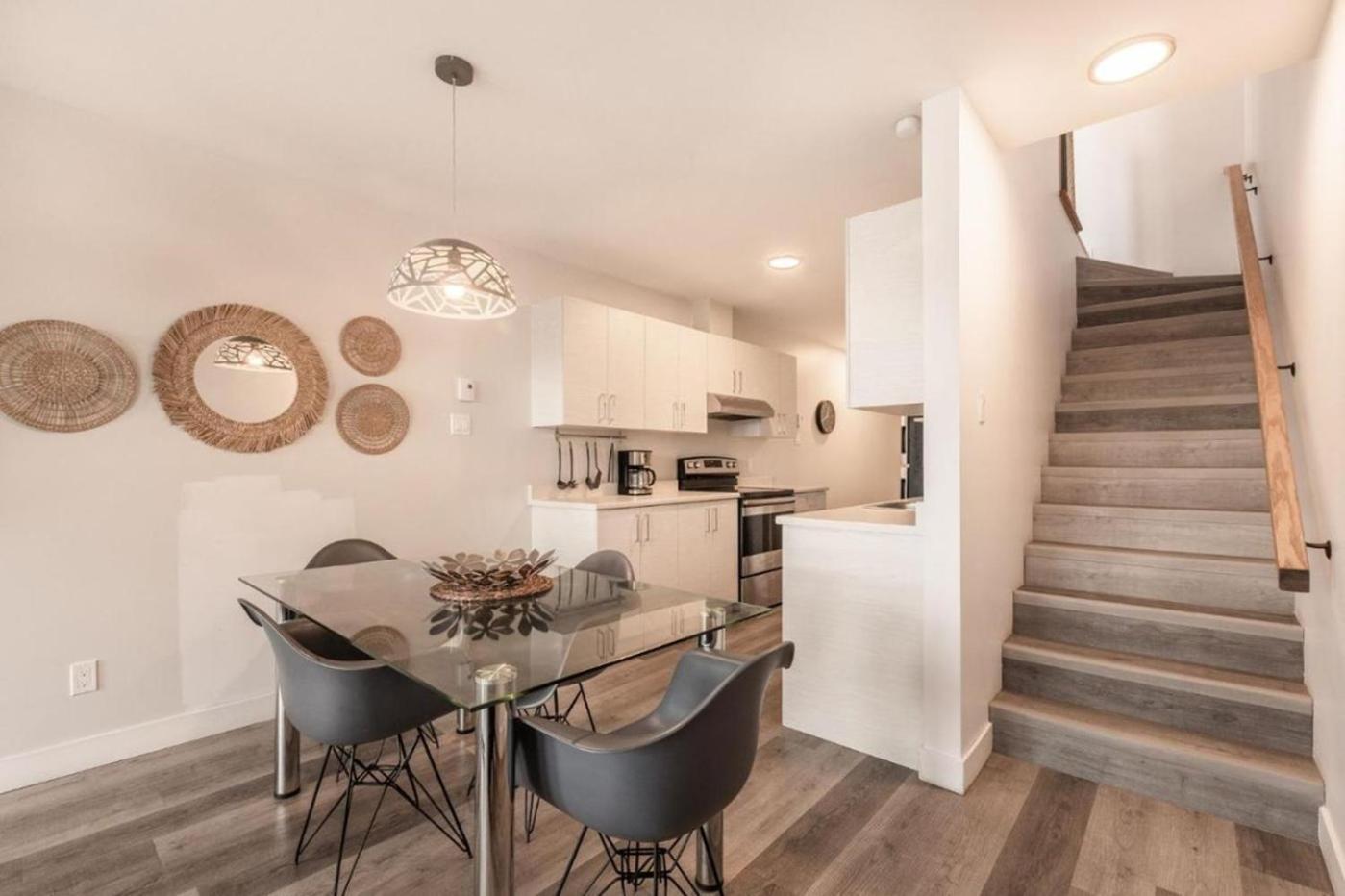 Big 2 Bedroom On 2 Floors - 1907 * Montreal